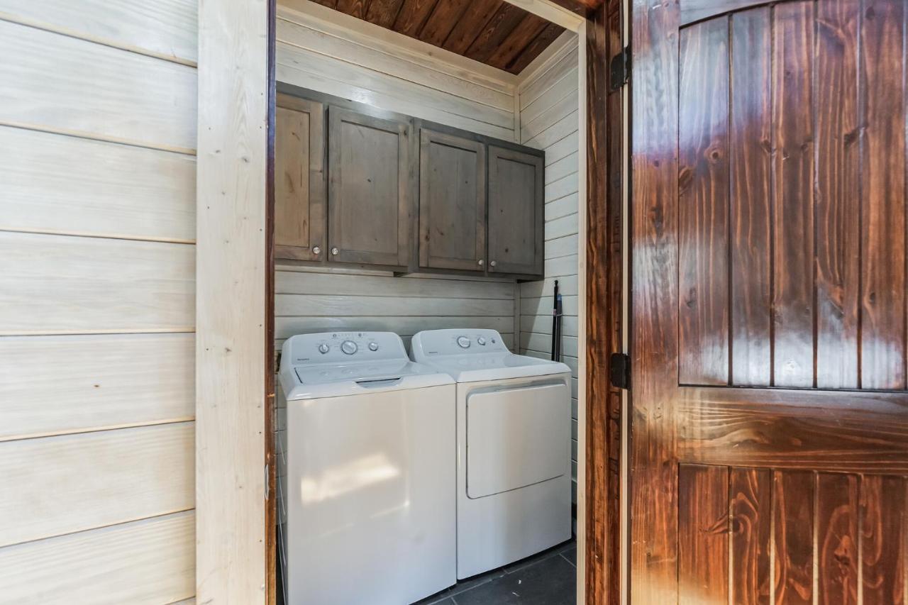 Merlot Mountain - Heated Spa Pool And Hot Tub! Cabin Broken Bow Exterior foto
