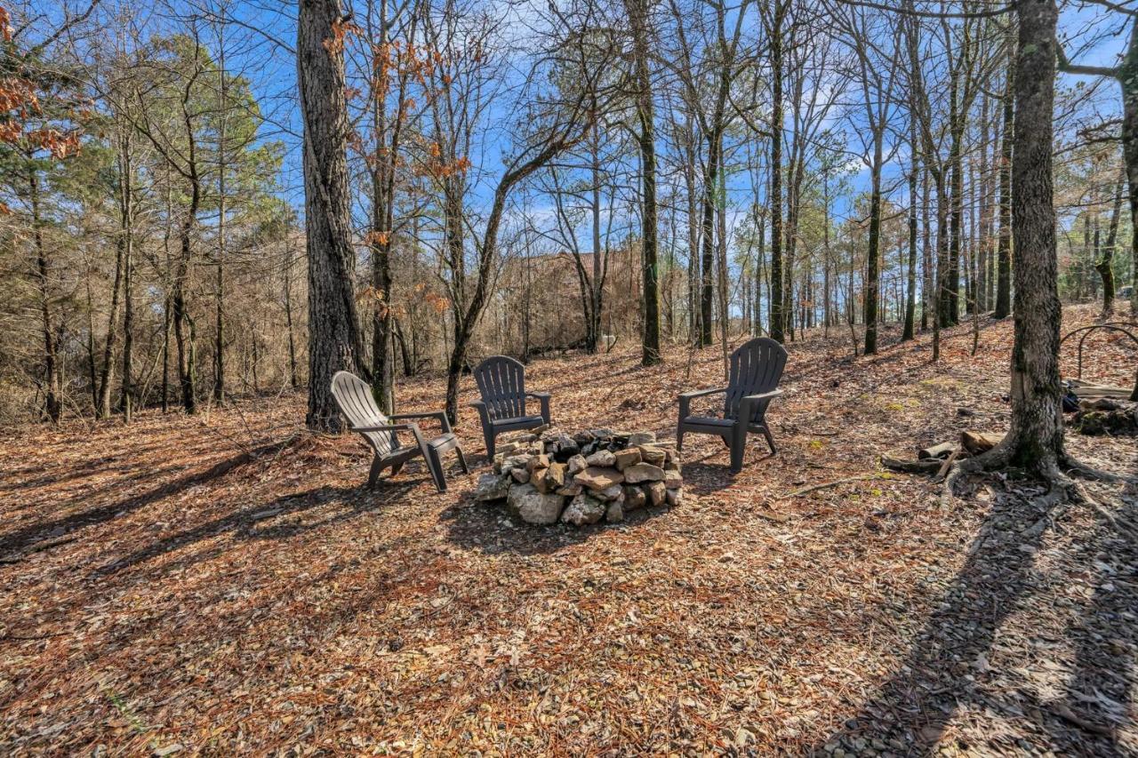 Merlot Mountain - Heated Spa Pool And Hot Tub! Cabin Broken Bow Exterior foto