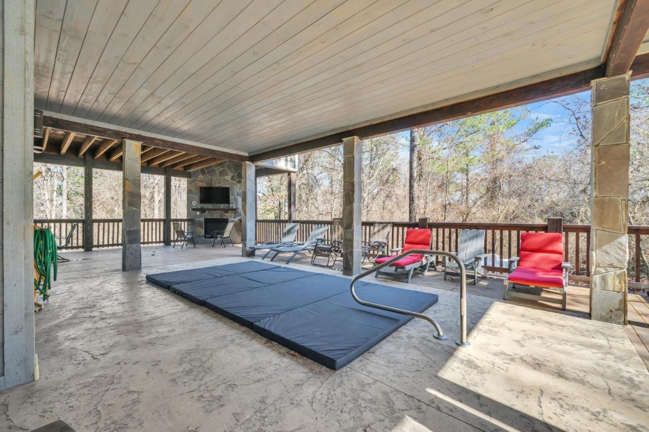 Merlot Mountain - Heated Spa Pool And Hot Tub! Cabin Broken Bow Exterior foto